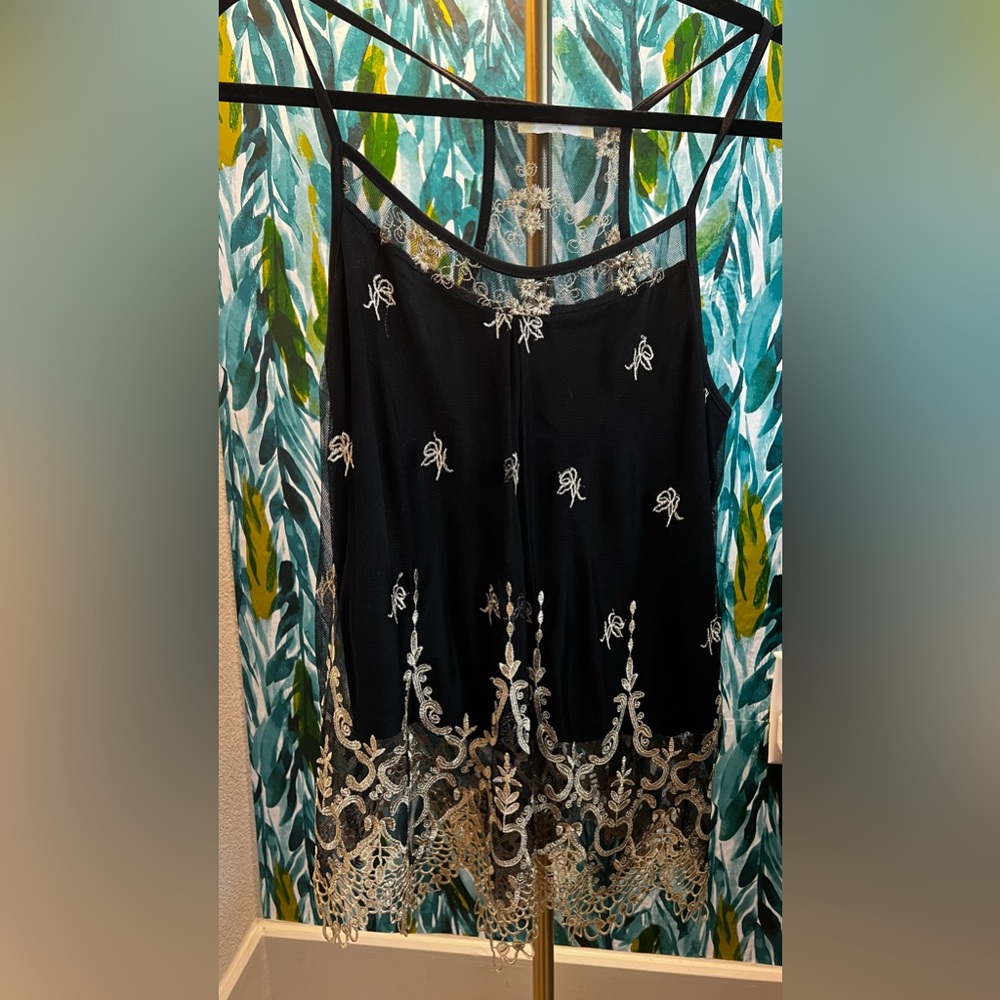 Black and Gold Embroidered Top Size M - Altard State